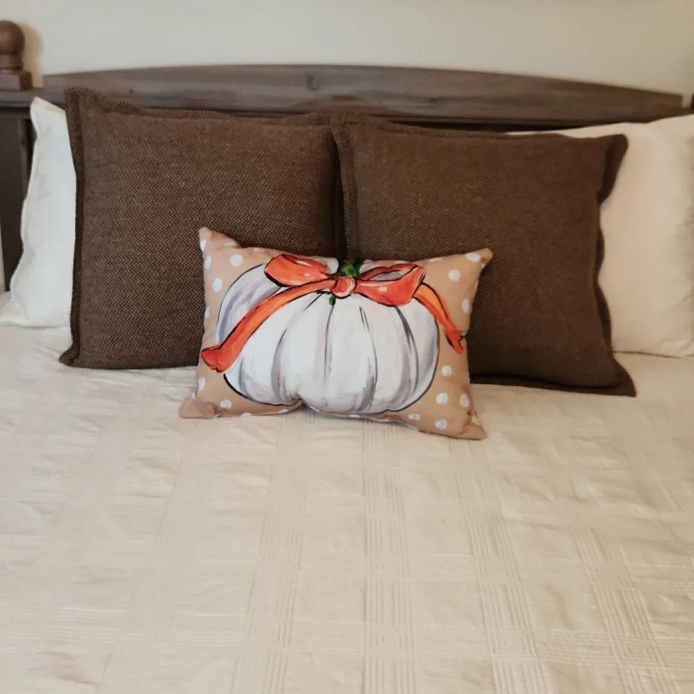 Decorative Seasonal Pillow - Timree